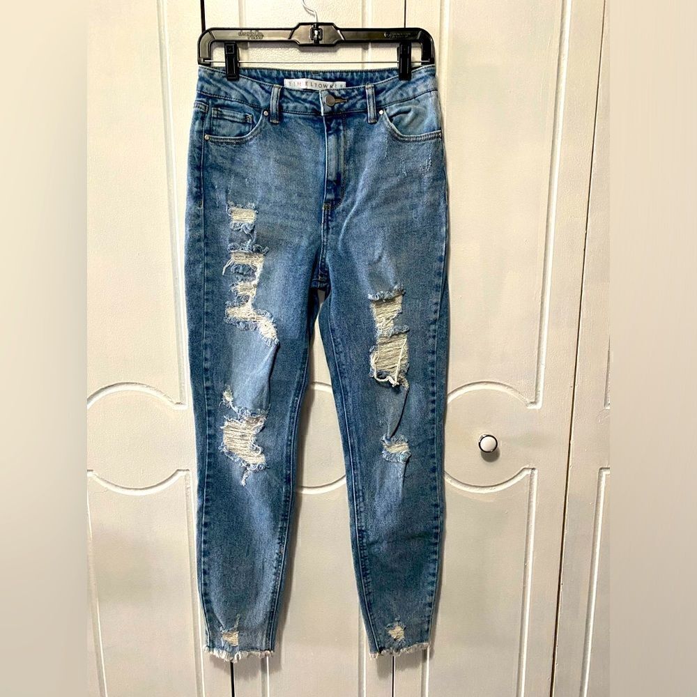 Tinseltown Jeans Size 9 (29) Juniors High Rise Mom Factory Distressed Raw Hem